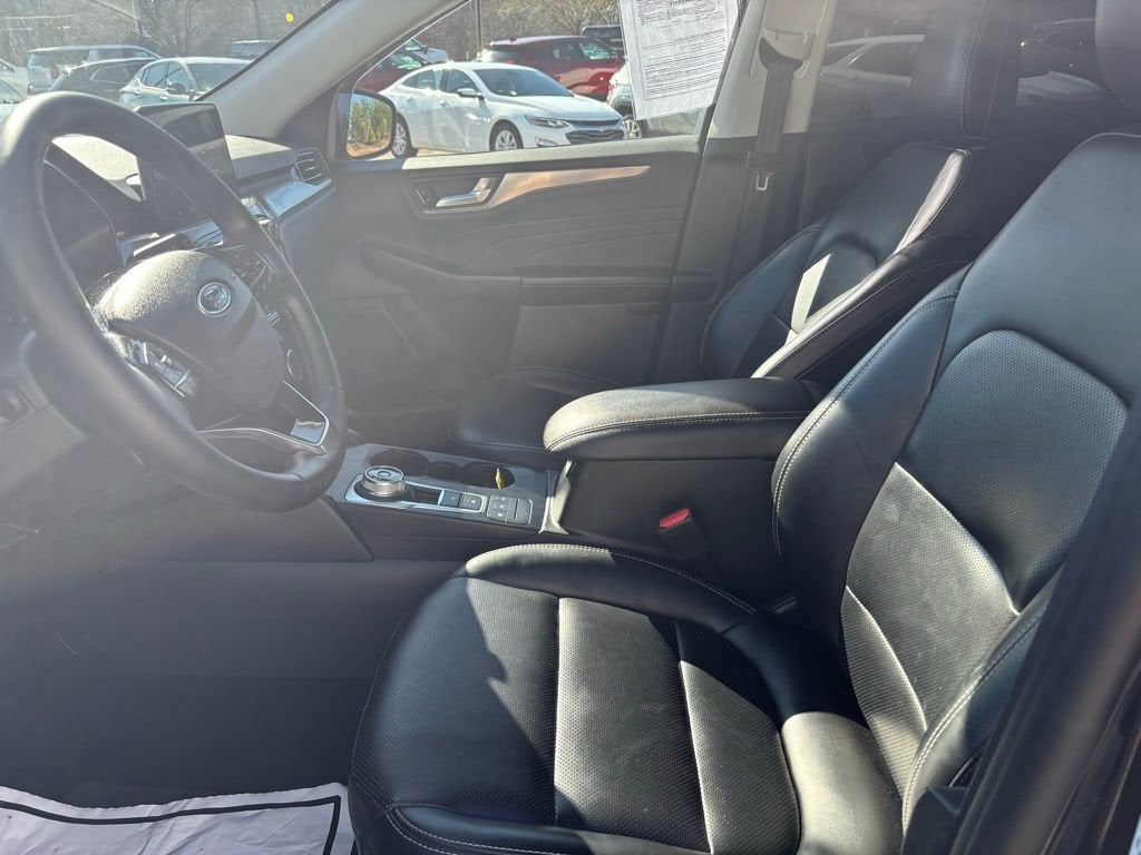 2022 Ford Escape Titanium