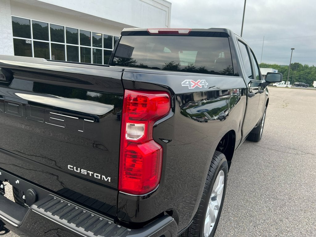 2025 Chevrolet Silverado 1500 Custom