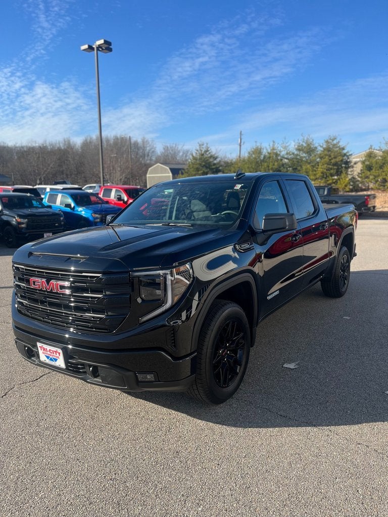 2025 GMC Sierra 1500 Elevation