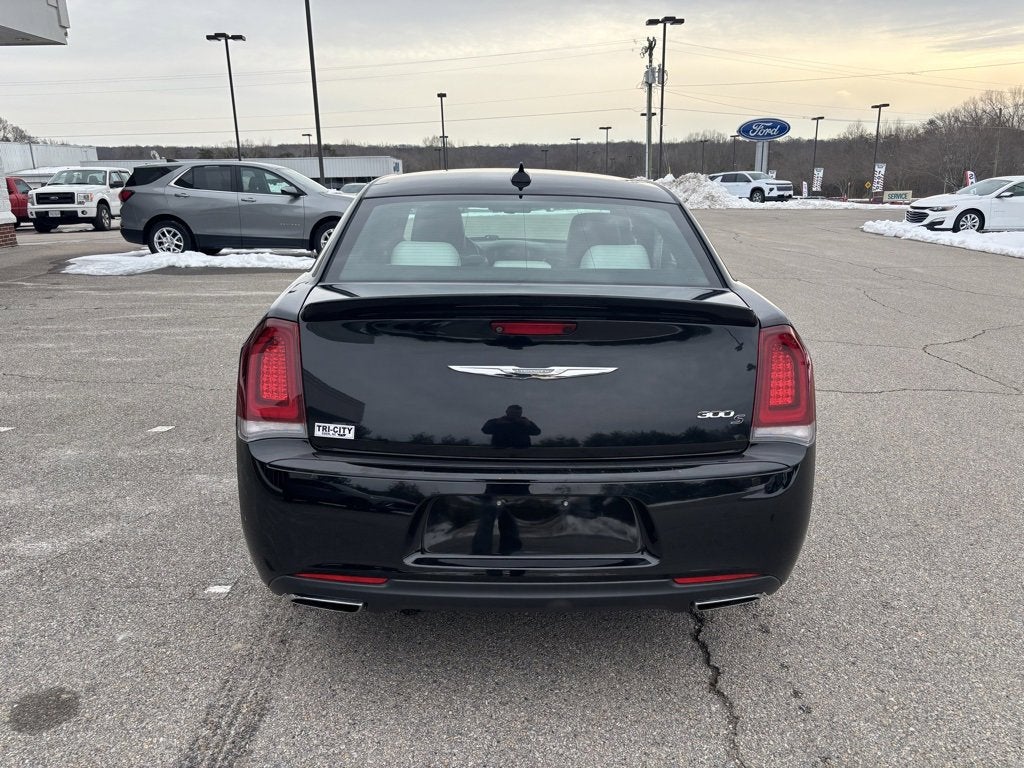 2018 Chrysler 300 300S