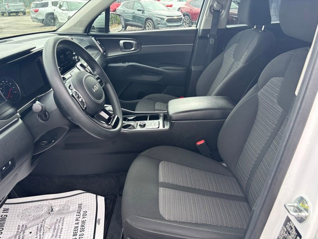 2022 Kia Sorento LX