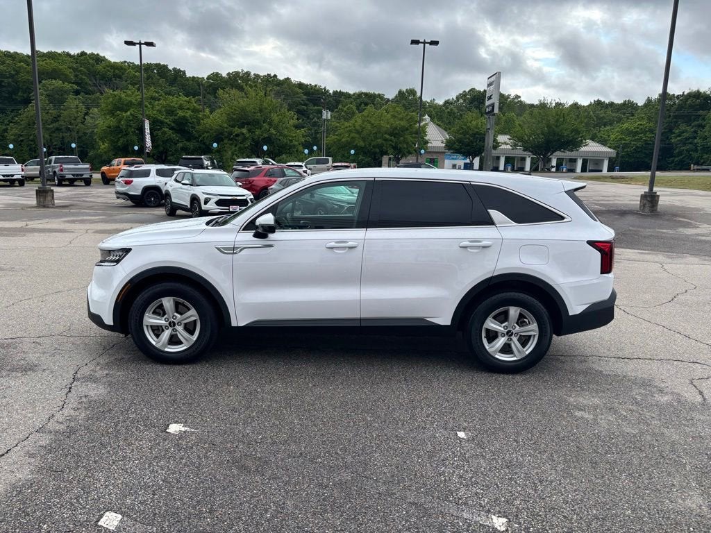 2022 Kia Sorento LX