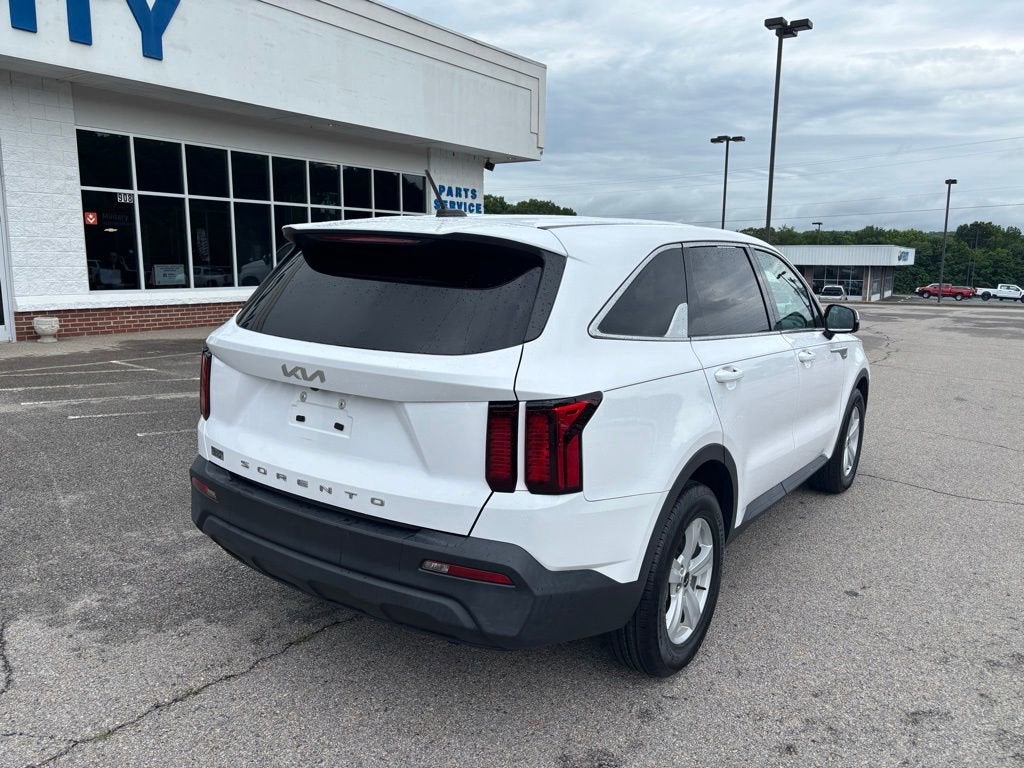 2022 Kia Sorento LX