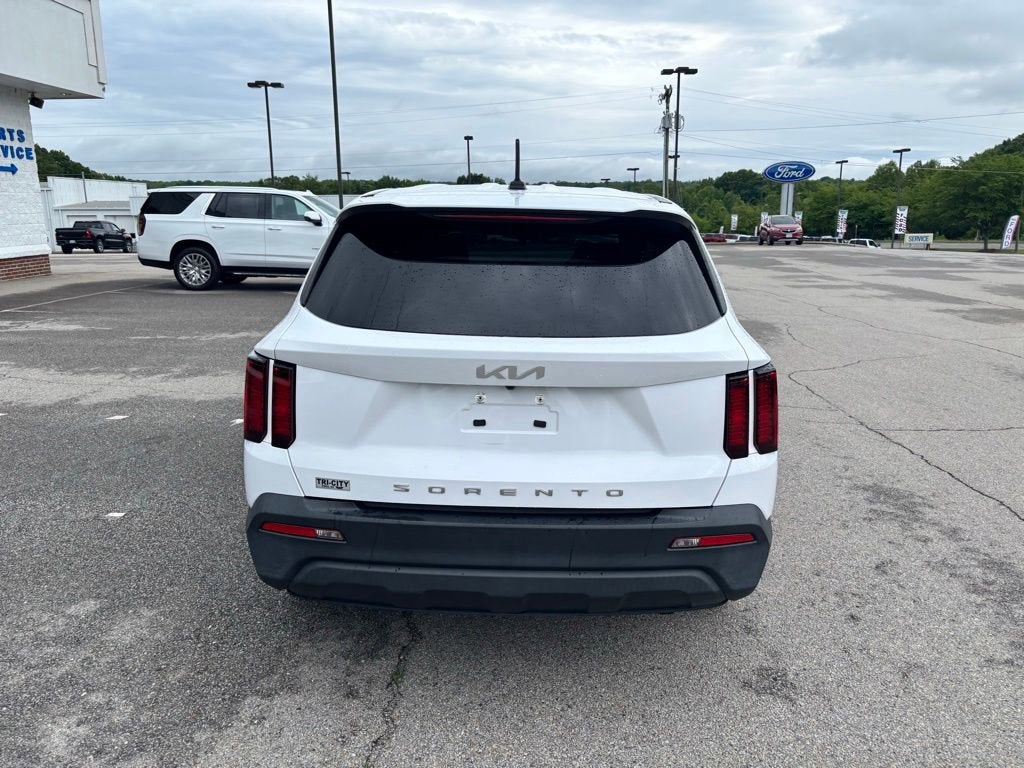 2022 Kia Sorento LX