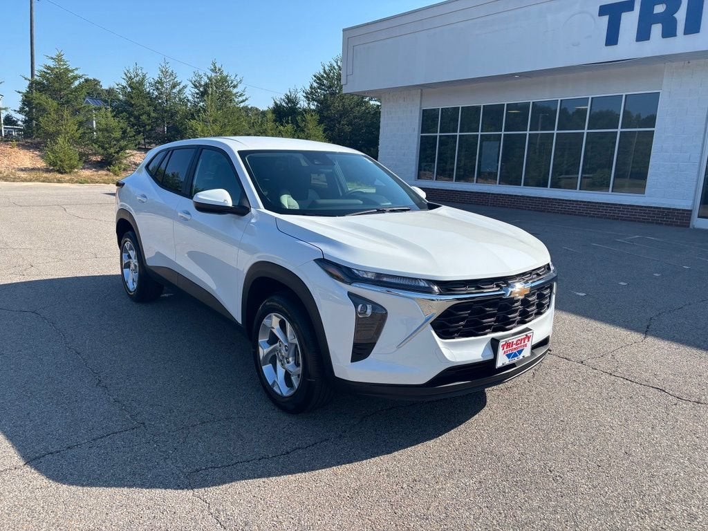 2026 Chevrolet Trax LS