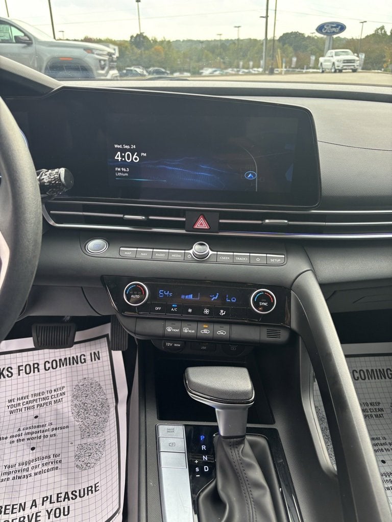 2024 Hyundai Elantra SEL