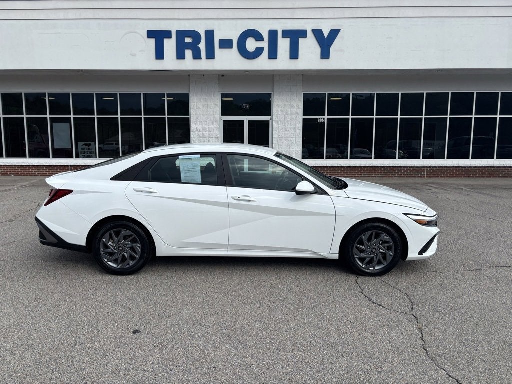 2024 Hyundai Elantra SEL