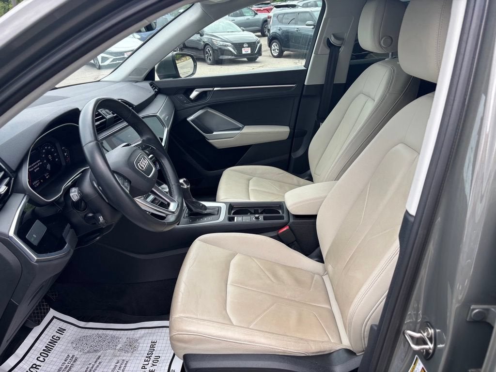 2022 Audi Q3 S line Premium