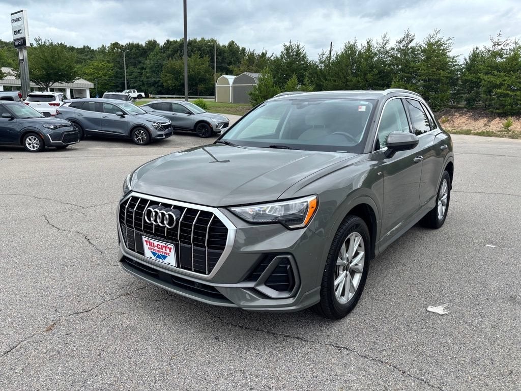 2022 Audi Q3 S line Premium
