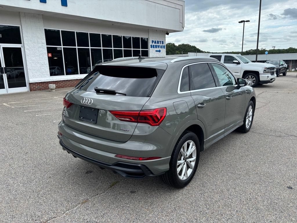 2022 Audi Q3 S line Premium