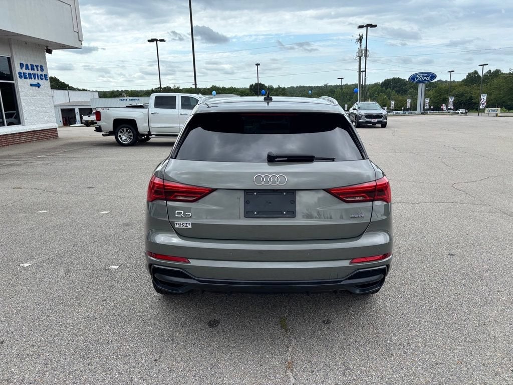 2022 Audi Q3 S line Premium