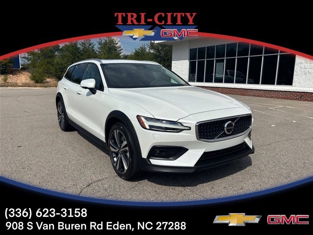 2025 Volvo V60 Cross Country Plus