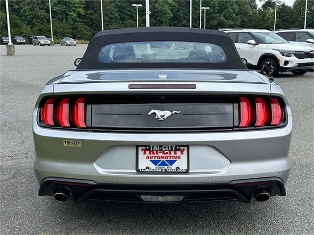 2022 Ford Mustang EcoBoost Premium