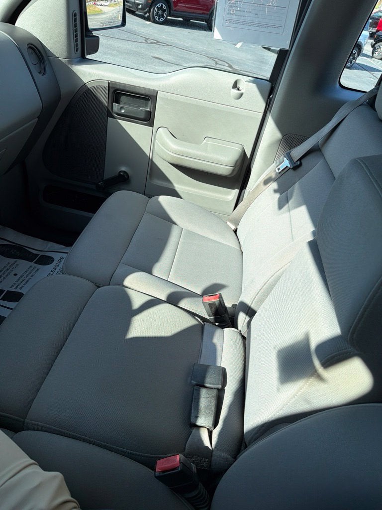 2004 Ford F-150 STX