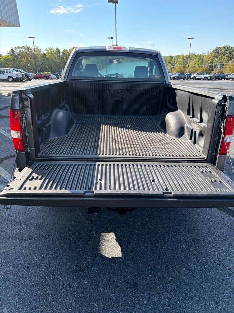 2004 Ford F-150 STX