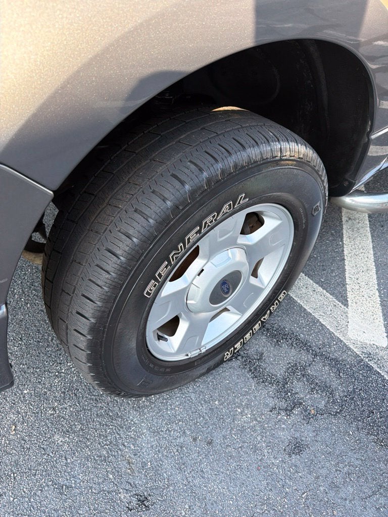 2004 Ford F-150 STX