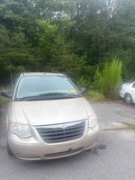 2006 Chrysler Town & Country LX