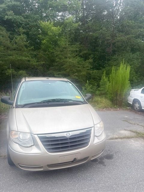 2006 Chrysler Town & Country LX