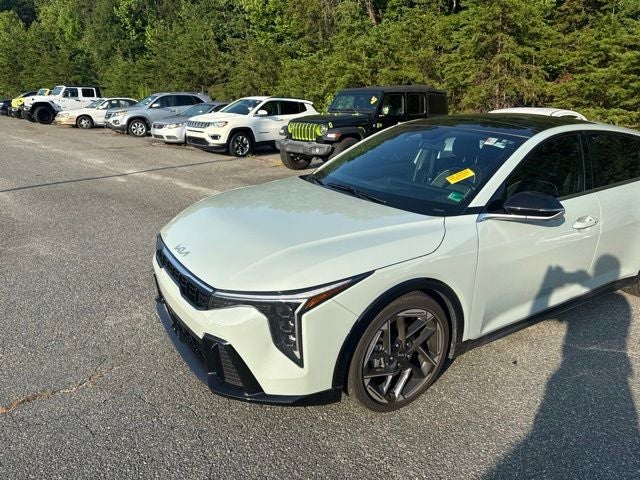 2025 Kia K4 GT-Line