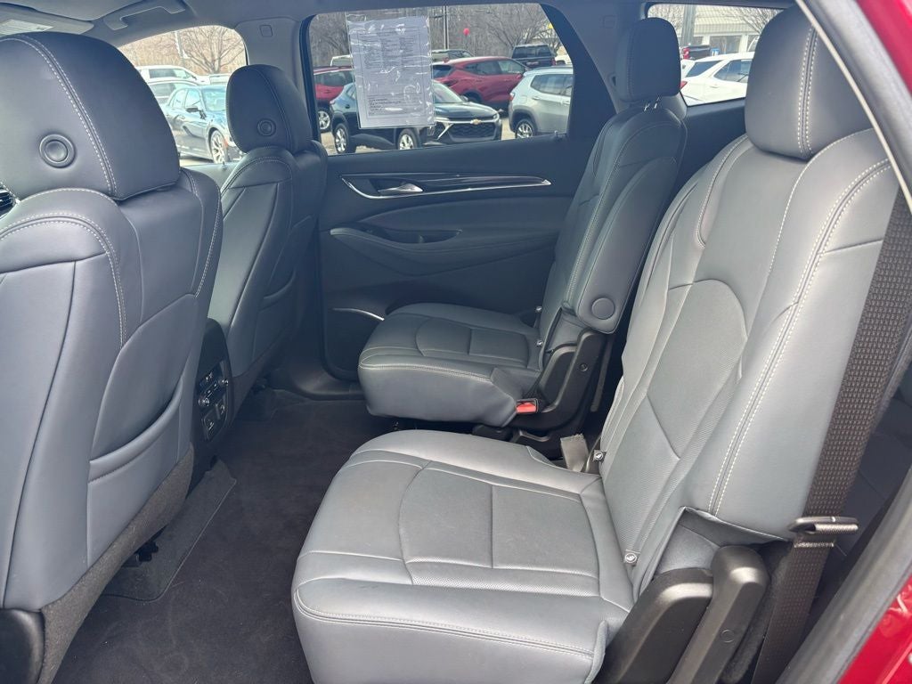 2021 Buick Enclave Essence