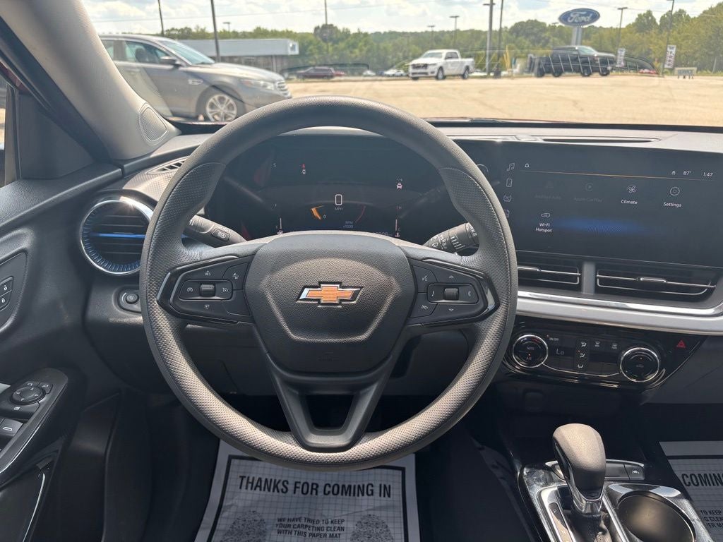 2025 Chevrolet Trax LT