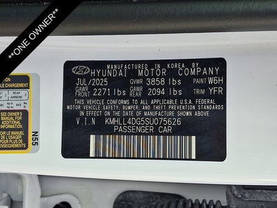 2025 Hyundai Elantra SE