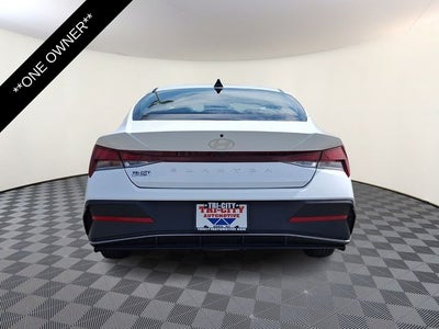 2025 Hyundai Elantra SE