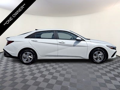 2025 Hyundai Elantra SE