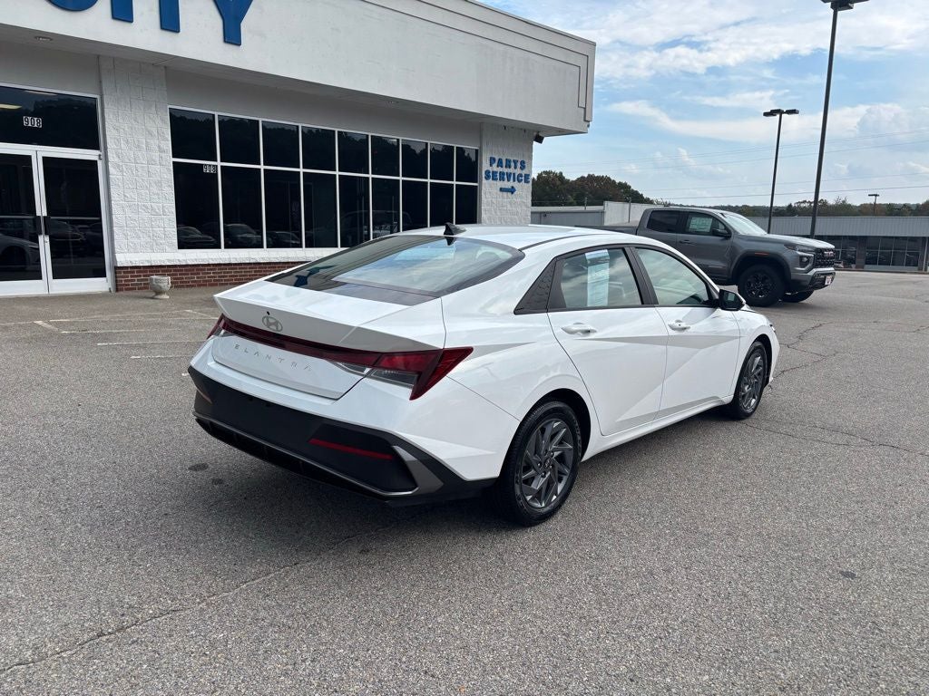 2024 Hyundai Elantra SEL
