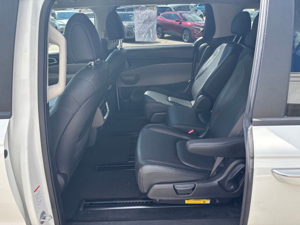 2025 Kia Carnival LXS