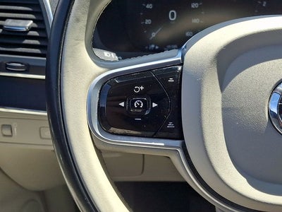 2020 Volvo XC90 T6 Momentum