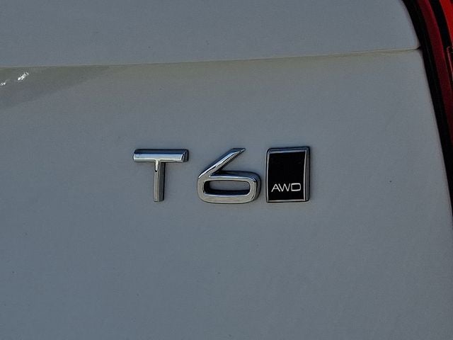 2020 Volvo XC90 T6 Momentum