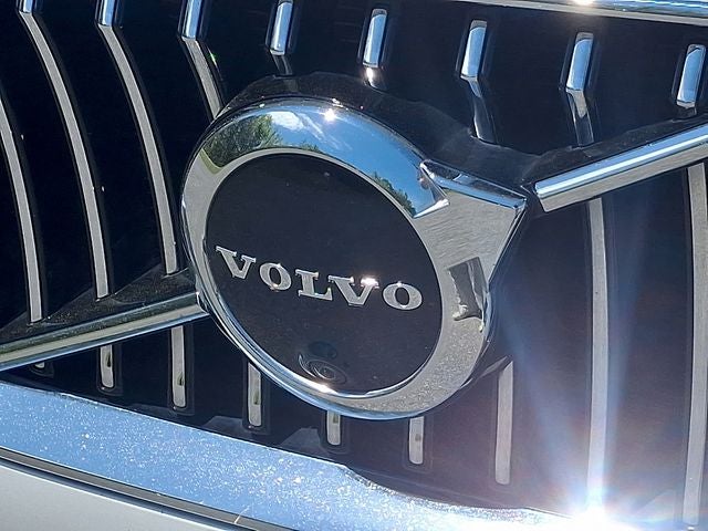 2020 Volvo XC90 T6 Momentum