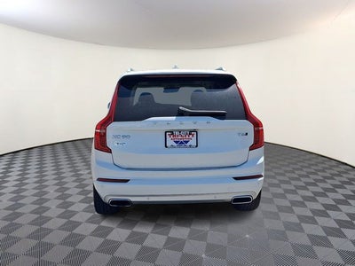 2020 Volvo XC90 T6 Momentum