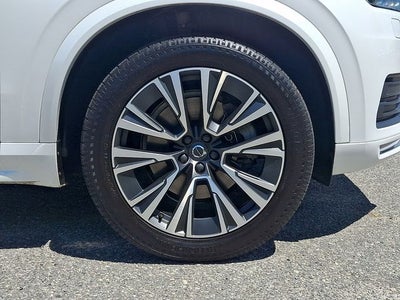 2020 Volvo XC90 T6 Momentum