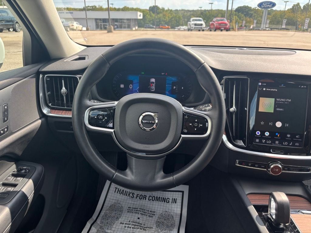 2025 Volvo V60 Cross Country B5 Plus