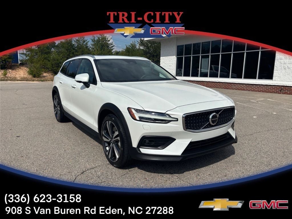 2025 Volvo V60 Cross Country B5 Plus
