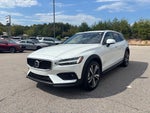 2025 Volvo V60 Cross Country B5 Plus